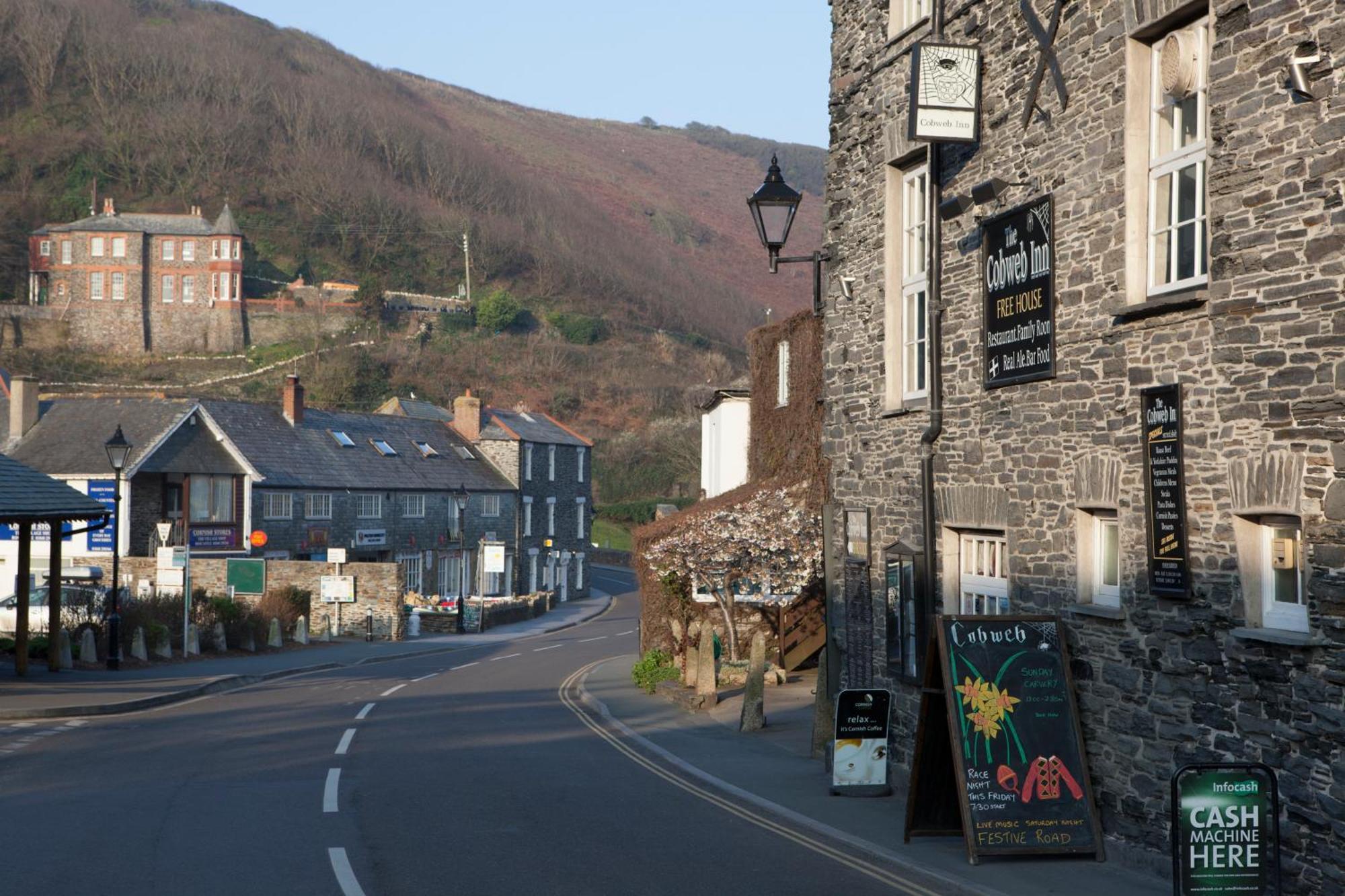 The Wellington Boscastle
